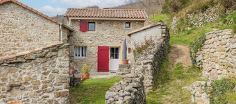 Guest Room “Les Terrasses de Collanges” with Mountain View and Wi-Fi