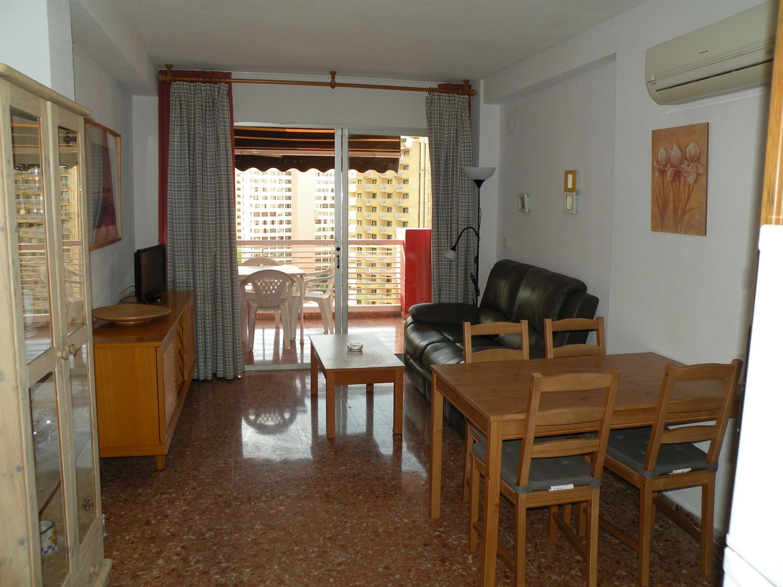 2 bedrooms