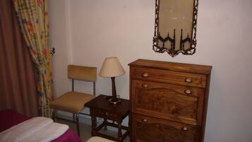 2 bedrooms