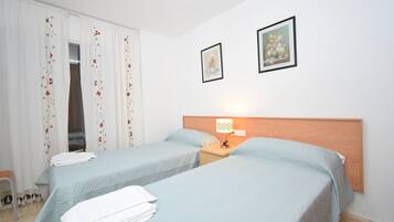 2 bedrooms