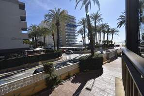 House - PAX C-1 in Benidorm With 1 Bedrooms and 1 Bathrooms (Benidorm)