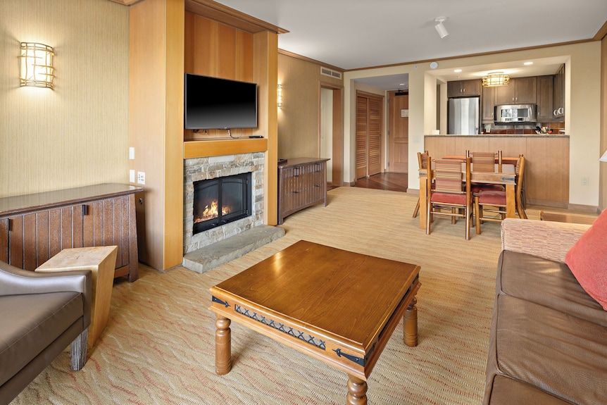 Suncadia Getaway Cozy Stay With Mountain Views & Hot Tub Access - Roslyn, WA
