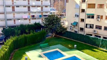 2 bedrooms