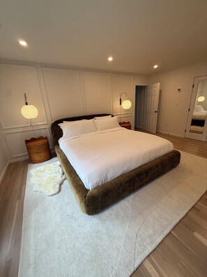 5 habitaciones, tabla de planchar con plancha, wifi y ropa de cama 