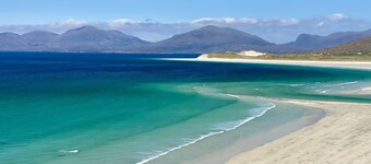 Luxury Hebridean Escape on the west coast of Harris with stunning sea views