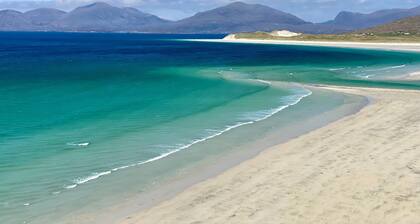 Luxury Hebridean Escape on the west coast of Harris with stunning sea views