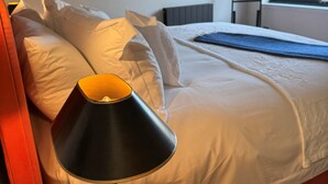 1 chambre, fer et planche à repasser, accès au Wi-Fi (inclus)