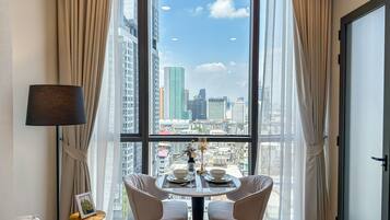 Apartment, 1 Bedroom, Balcony, Garden View | Interior