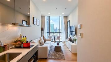 Apartment, 1 Bedroom, Balcony, Garden View | Living room