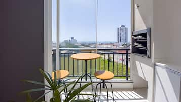 Family Apartment | Dining