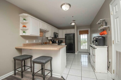 3 BR 2BA Condo Walkable to University of Tennessee