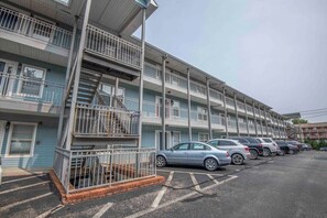 Exterior - 3 BR 2BA Condo Walkable to University of Tennessee (Knoxville)