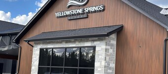 Yellowstone Springs Resort 