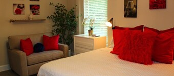 Southern Elegance Gateway