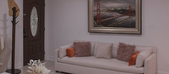 Southern Elegance Gateway