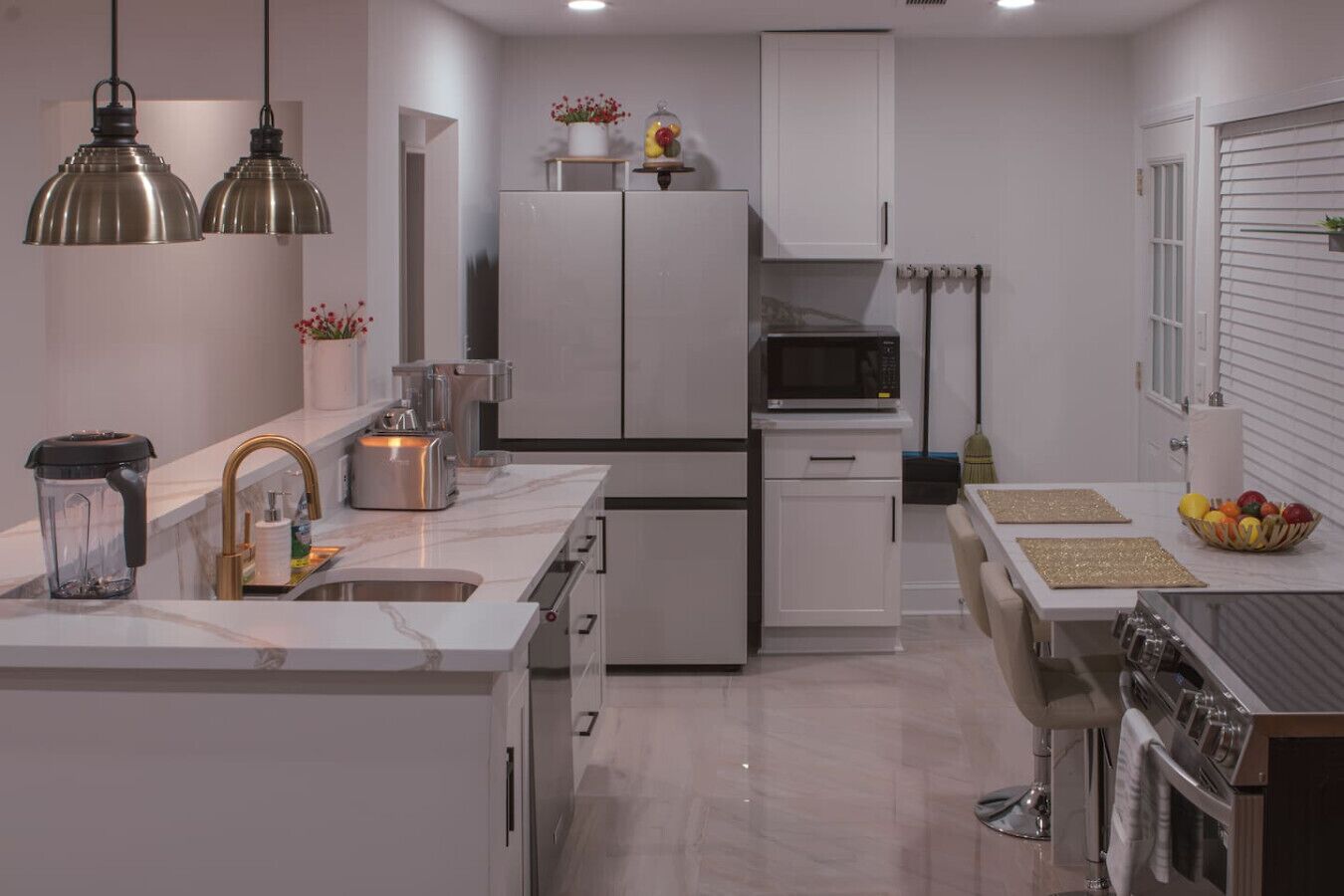 Refrigerador, microondas, horno, placa de cocina