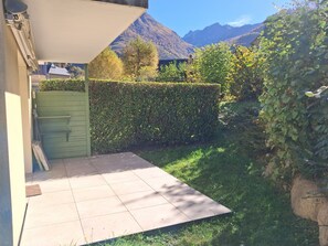 Property grounds - Appart' Pyrénées Nature, comfortable, with a terrace and a small garden   (Esquièze-Sère)