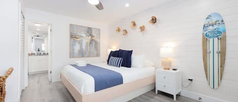 Room, 1 King Bed, Non Smoking | In-room safe, blackout drapes, free WiFi