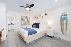 Room, 1 King Bed, Non Smoking - The Silver Lake Hotel at Ocracoke (Ocracoke)