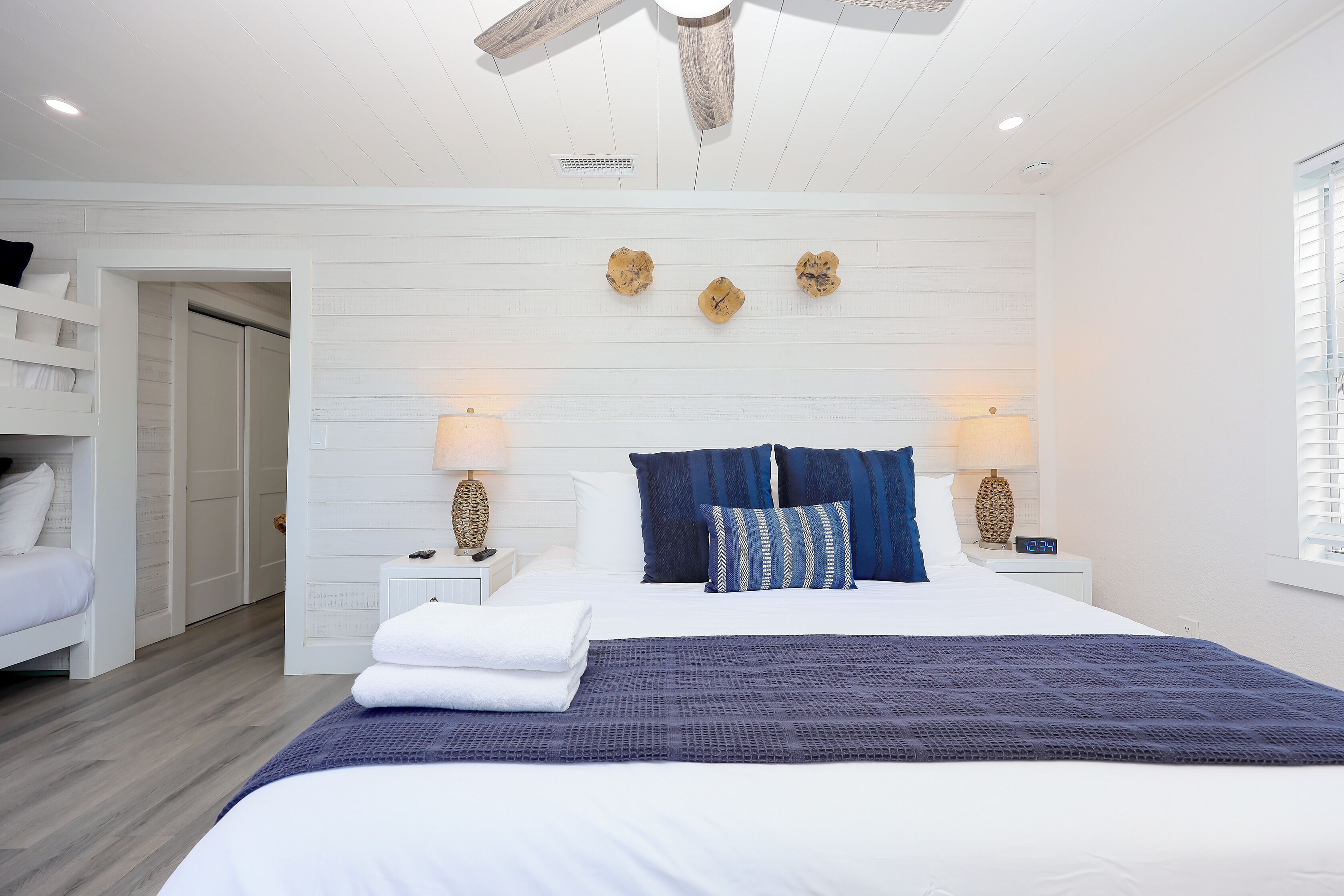 Suite, 1 chambre, balcon, vue port