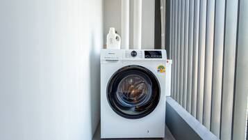 Apartment, 1 Bedroom, Balcony, Garden View | Interior