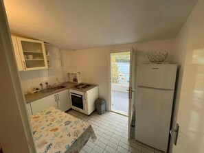 Private kitchen - Apartment Bugenvila - Apt With sea view 2 (Vrboska)