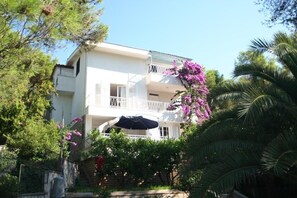 Exterior - Apartment Bugenvila - Apt With sea view 2 (Vrboska)