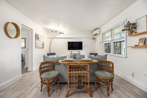 Interior - Vacation Vibes Escape (Cape Canaveral)