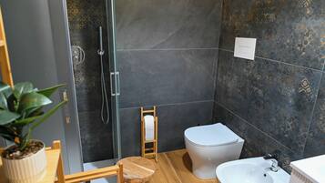 Apartment | Bathroom