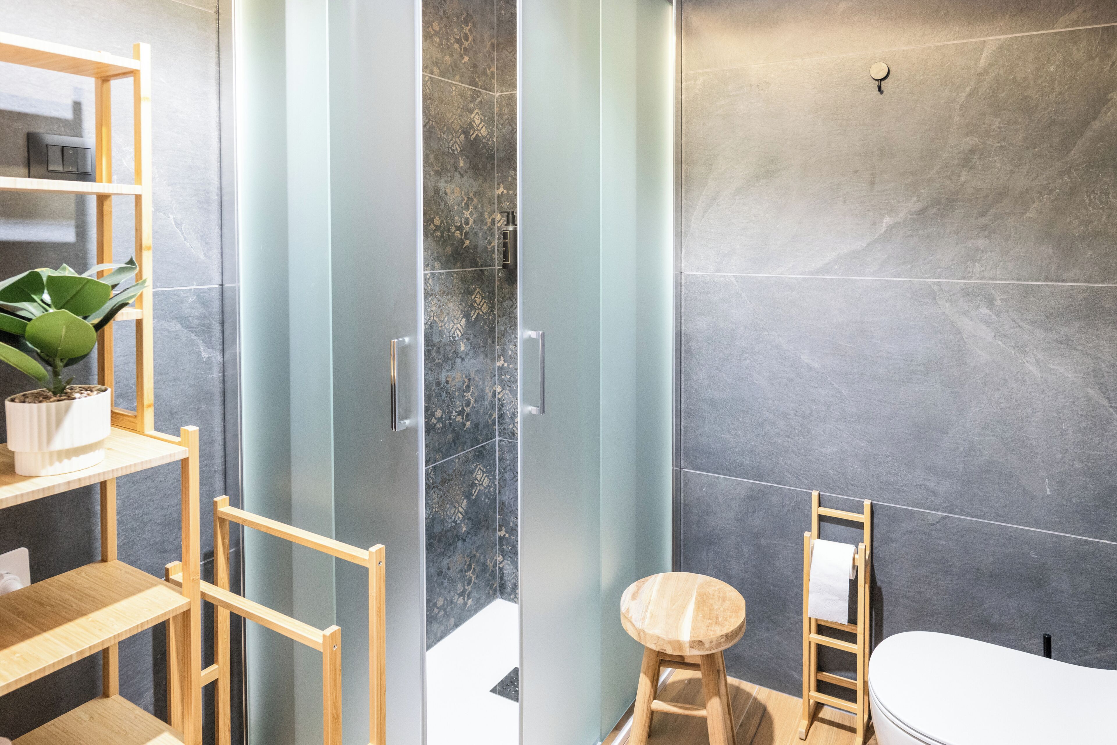 Apartment | Bathroom