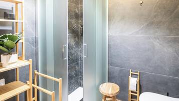 Apartment | Bathroom