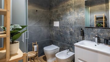 Apartment | Bathroom