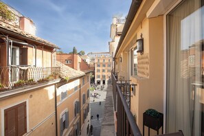 Property grounds - Luxury Over Time (Roma)