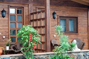 Terrace/patio - Cabaña Roja - Relájate en el Paraíso Ecológico de Monturrio (La Orotava)