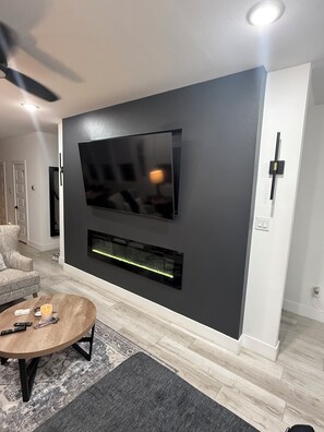 Living area - Spacious Dallas Home • Minutes to Downtown (Dallas)