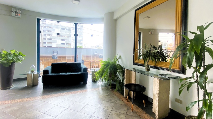 Confortable 2 BR departamento Miraflores