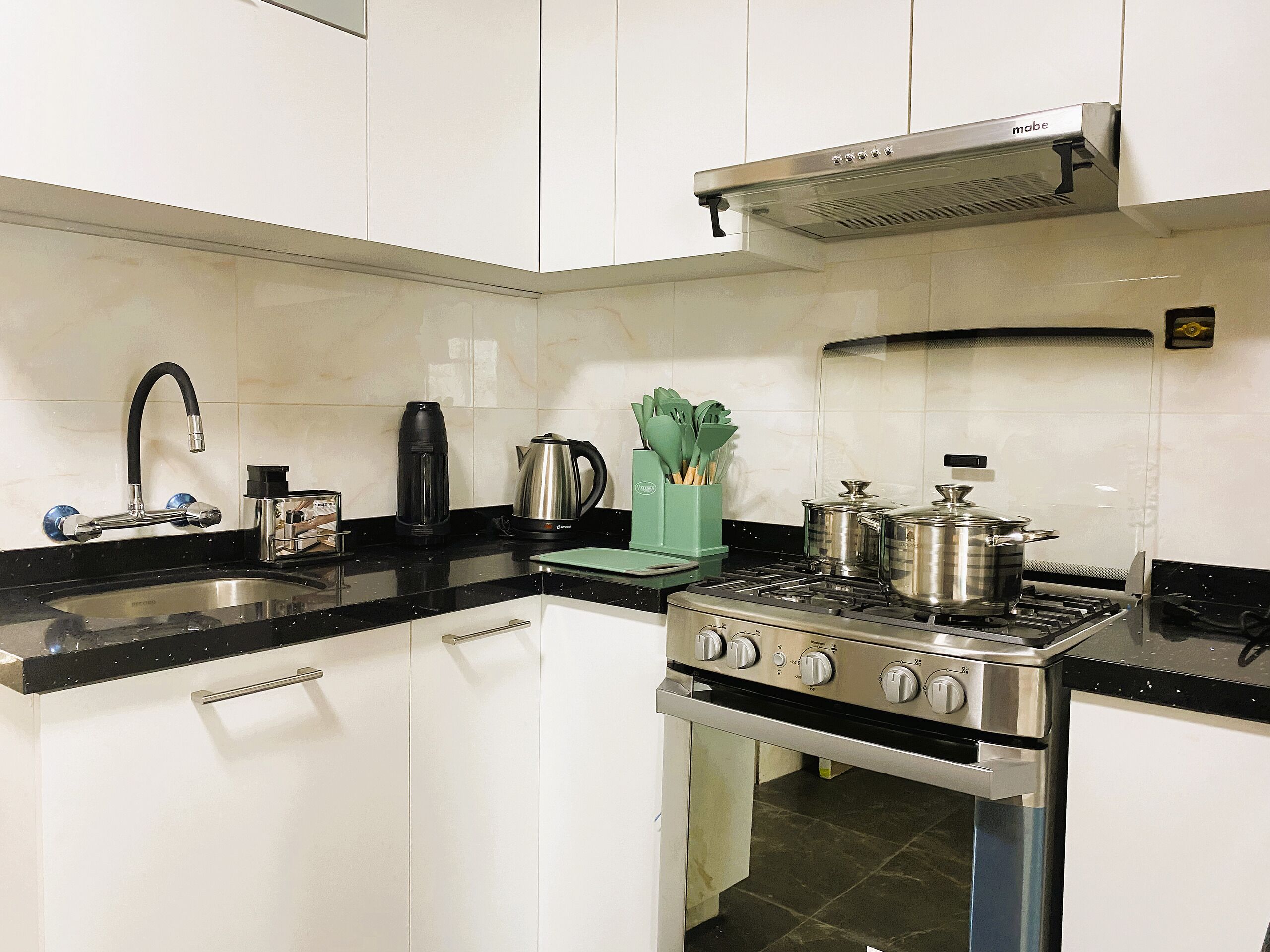 Departamento básico | Cocina privada
