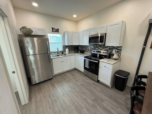 Historic Broad St Apt 8 in Upton’s Confectionery