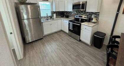 Historic Broad St Apt 8 in Upton’s Confectionery