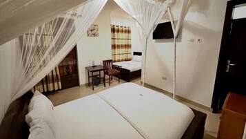 Twin Room, Balcony, Garden View | Desk, laptop workspace, free WiFi