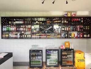 Bar (on property) - Sienna Beach Hotel - Entebbe (Entebbe)