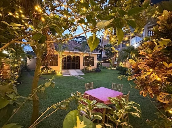 Outdoor dining
