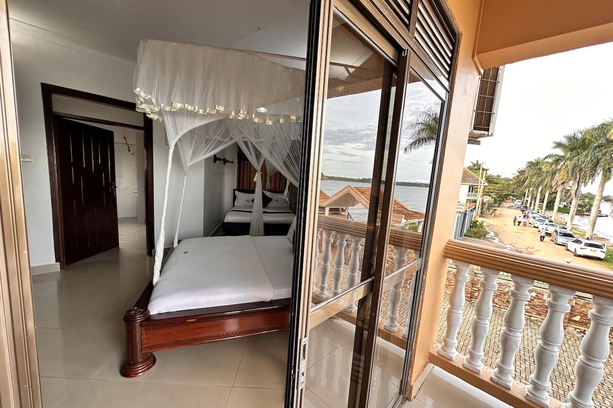 Triple Room, Balcony, Lake View