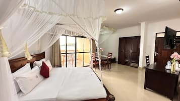 Triple Room, Balcony, Lake View | Desk, laptop workspace, free WiFi