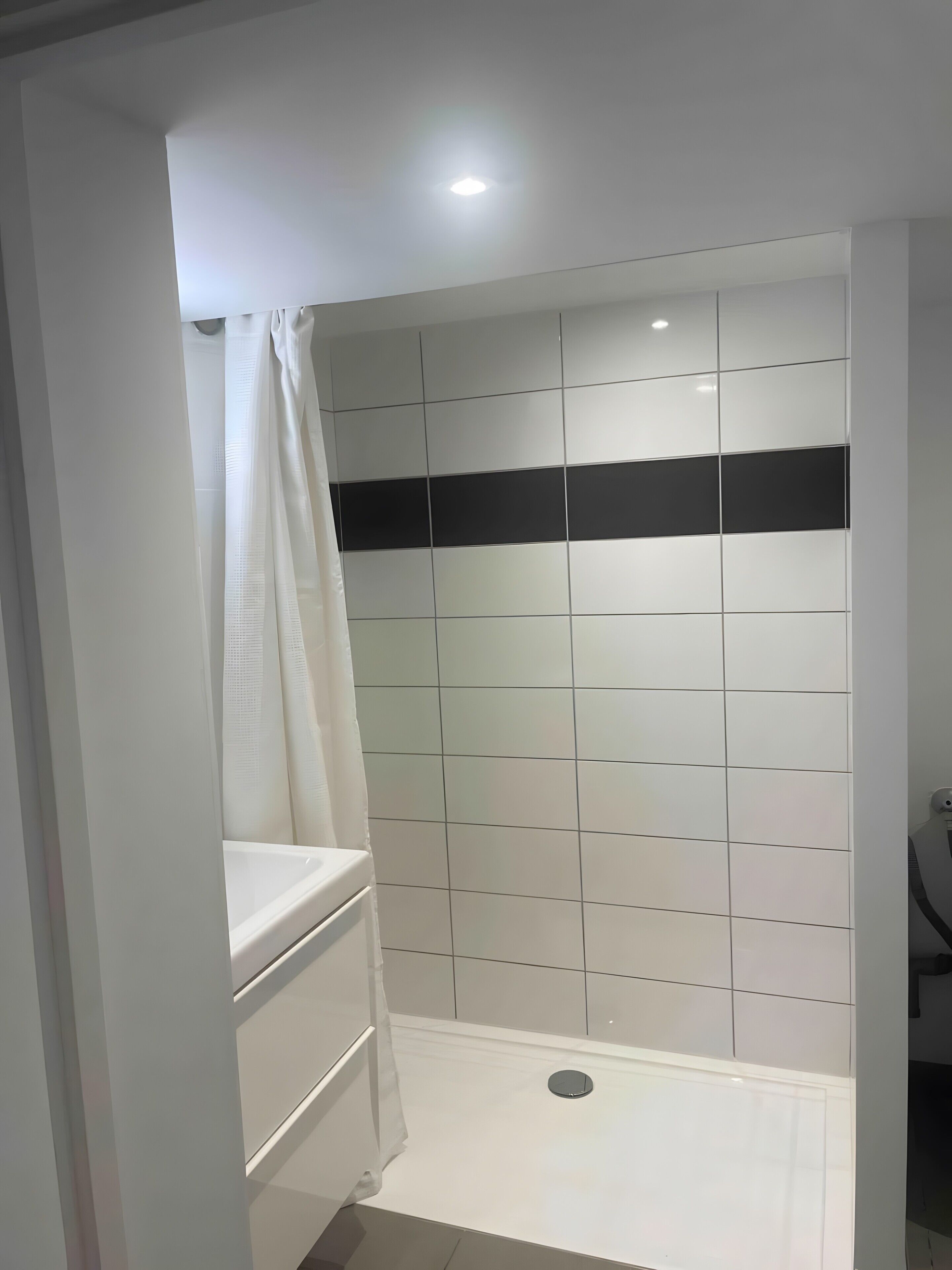 Een douche, een haardroger