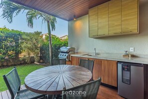 基本公寓 | 室外用餐