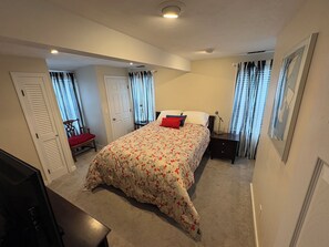 Room - Fun in the sun! 3/4 bedroom beach house in Hull’s Alphabets neighborhood (Hull)