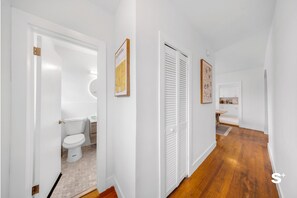 Apartment | Bathroom - Spacious 1BD Beachside Apt -Free Parking (Miami Beach)