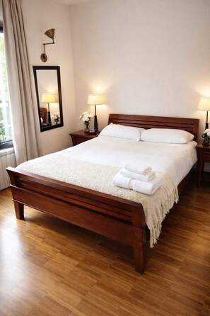 Habitación económica con 1 cama matrimonial o 2 individuales, vista al río