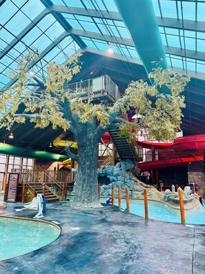 Piscina coperta, piscina all'aperto